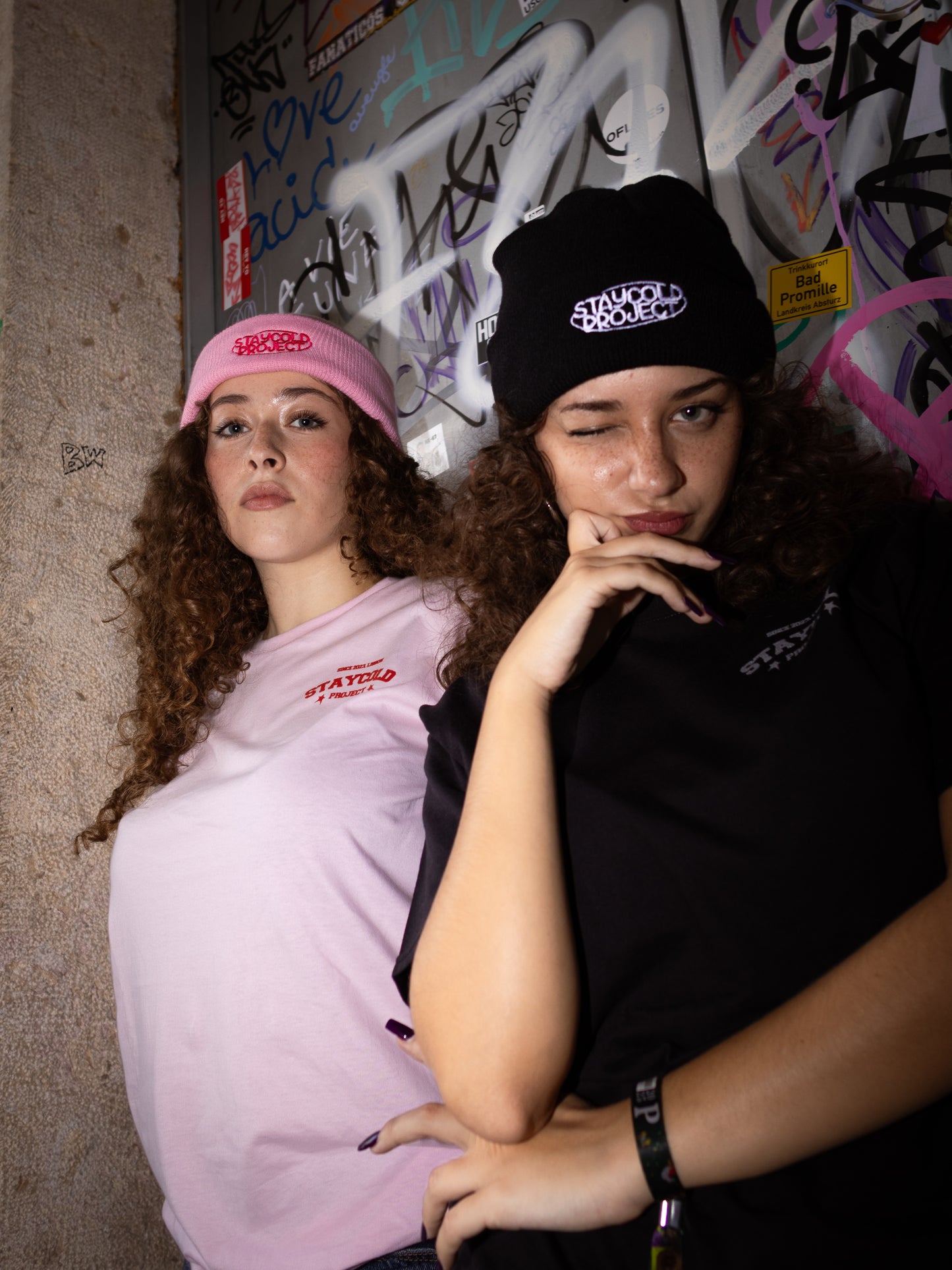 Beanie Bordado "Classic" White on Black