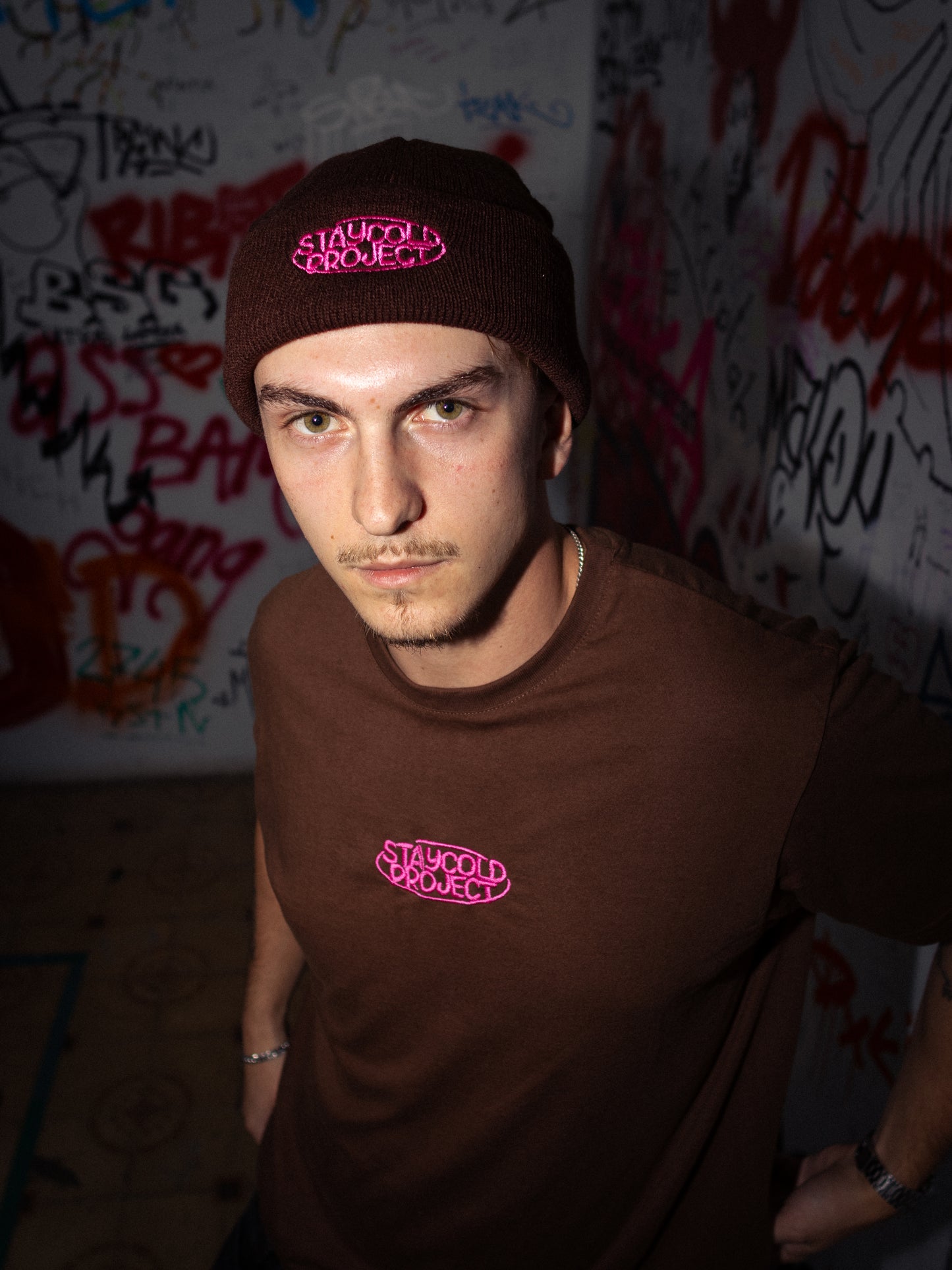 T-Shirt Bordada "Classic" Castanha